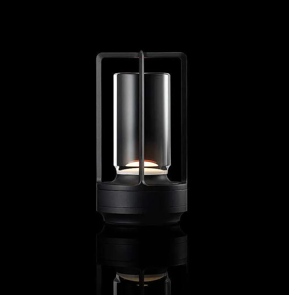 Schwarze Variante des Ambient Light – klassisches Produktbild vor dunklem Hintergrund