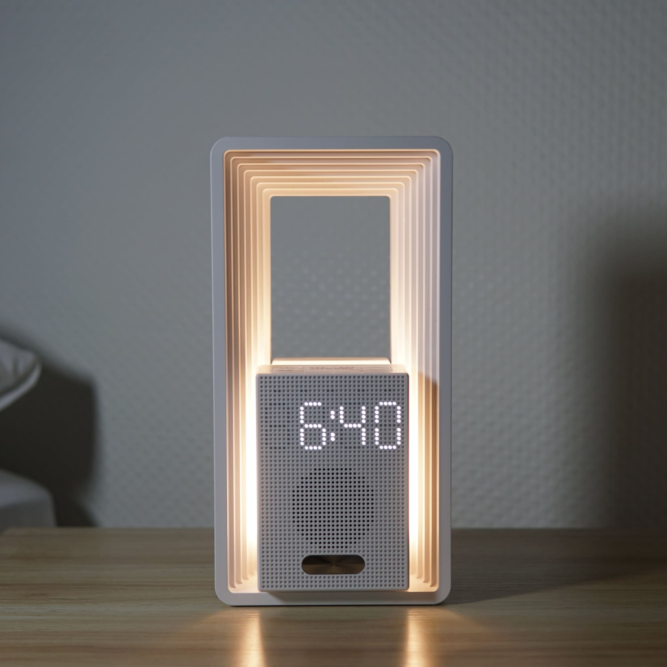 Horizon Lichtwecker in Weiss mit warmem Licht für sanftes Aufwachen und besseren Schlaf ohne Smartphone